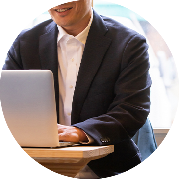 ふるさと納税支援事業部スタッフ